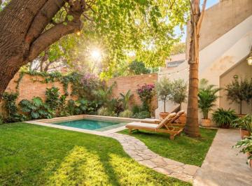 Casa · 318m² · 5 Ambientes · 1 Cochera · Venta Casa 5 Ambientes en Villa Urquiza Doho
