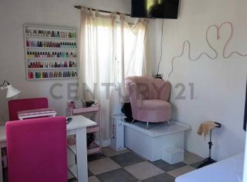 Oficina comercial · 80m² · 4 Ambientes · 1 Cochera · En Venta Casa en Esquina 4 Ambientes (Excelente Ubicación y Agua Corriente) - Barrio Luchetti Open Doo