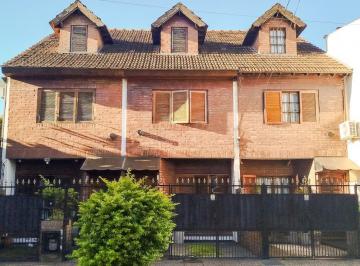 Casa · 92m² · 4 Ambientes · 1 Cochera · Casa 4 Ambientes en Venta - Santos Lugares