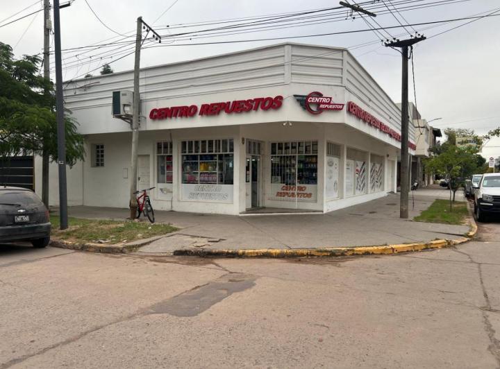Local comercial · 200m²