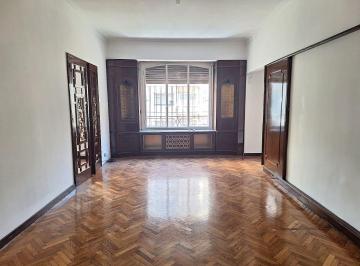 Departamento de 4 ambientes, Barrio Norte · Todo Luz y Sol - Semipiso con Gran Recepción y Dependencia