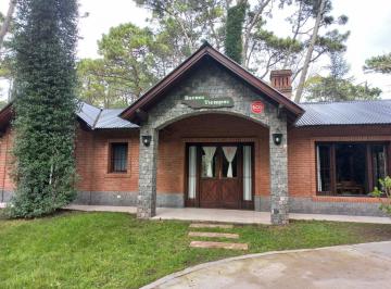 Casa de 6 ambientes, Cariló · Cod 307 – Casa en Jilguero y Divisadero