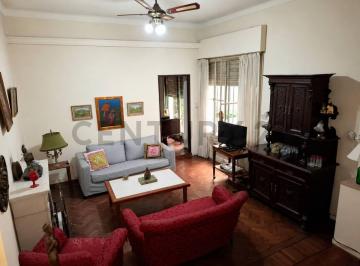 Casa · 140m² · 5 Ambientes · 1 Cochera · Casa en Venta en Palermo Botánico | 4 Dorm., Patio y Terraza en Ubicación Privilegiada