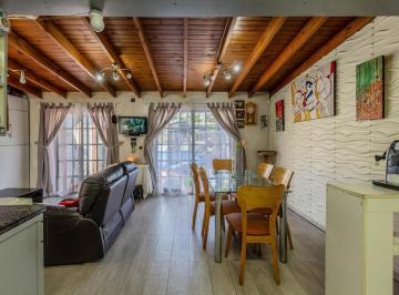 Casa · 206ha · 5 Ambientes · 1 Cochera · Venta Casa Lote Propio 5 Amb con Cochera y Terraza en Impecable Estado Apto Credito