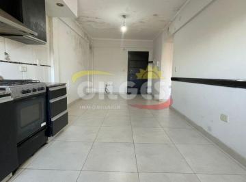 Departamento · 41m² · 2 Ambientes · Alquiler Departamento 2 Ambientes en Lomas del Mirador con Balcón y Terraza