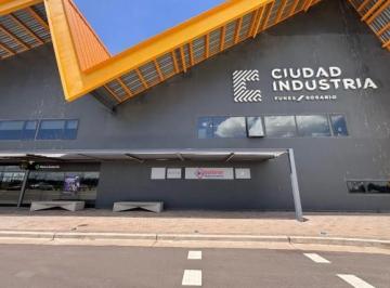Bodega-Galpón · 500m² · 2 Cocheras · Nave Industrial en Funes