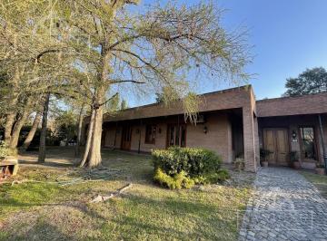 Casa · 480m² · 7 Ambientes · 1 Cochera · Casa en Venta en Club de Campo Hacoaj