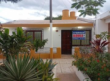 Casa · 85m² · 3 Ambientes · Casa en Alquiler