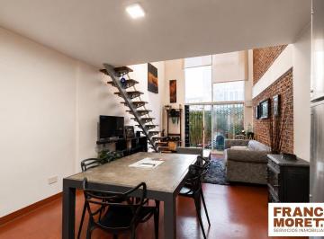Departamento · 54m² · 2 Ambientes · 1 Cochera · Loft de Diseño con Cochera y Balcón a Pasos de Plaza Dorrego
