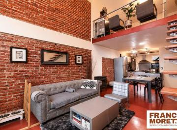 Departamento · 54m² · 2 Ambientes · 1 Cochera · Loft de Diseño con Cochera y Balcón a Pasos de Plaza Dorrego