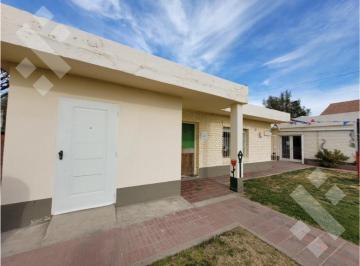 Casa · 206m² · 7 Ambientes · Venta de Casa 4 Dorm, B° Belgrano, Neuquen Capital!
