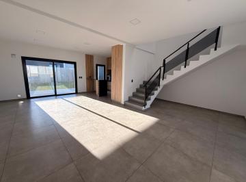 Casa · 183m² · 4 Ambientes · 2 Cocheras · Dúplex en Venta en Colinas de Manantiales Xxl - 3 Dorm. - Excelente Calidad