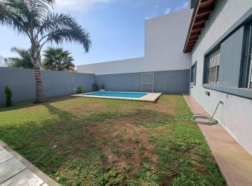 Casa · 180m² · 7 Ambientes · 2 Cocheras · Casa en Venta en Tejas II, 4 Dorm., Pileta, con Escritura