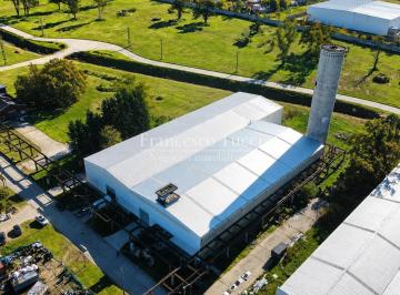 Bodega-Galpón · 1980m² · Galpón Nave Industrial en Alquiler en Parque Industrial Franco del Oeste