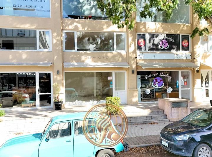 Local comercial · 80m² · 2 Ambientes