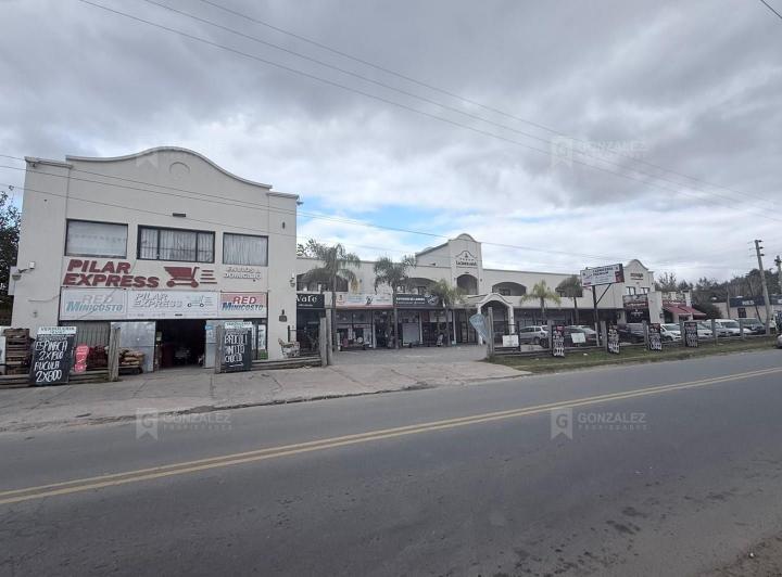 Local comercial · 2445m² · 15 Cocheras