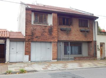 Casa · 230m² · 5 Ambientes · 3 Cocheras · Hermoso Chalet 5 Ambientes