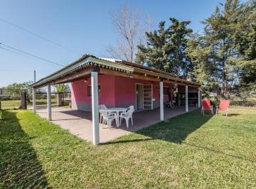 Casa · 116m² · 3 Ambientes · 1 Cochera · Venta Casa 2 Dorm. Roldan