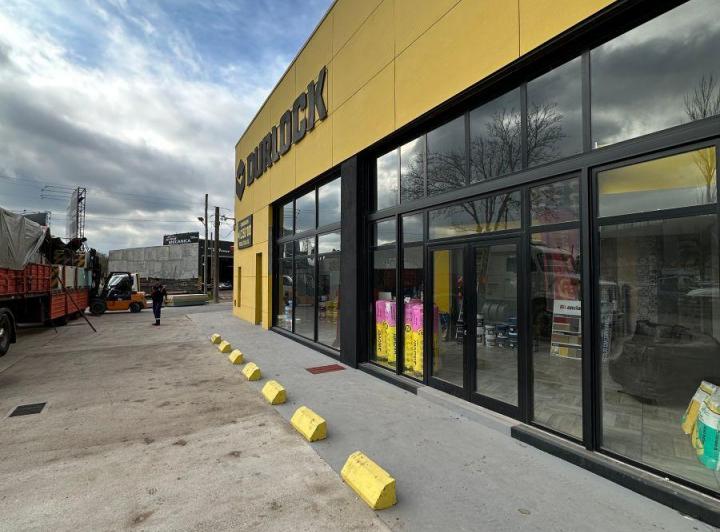 Local comercial · 1350m²