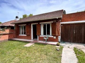 Casa · 121m² · 3 Ambientes · 1 Cochera · Venta Casa 3 Ambientes en Santa Clara del Mar