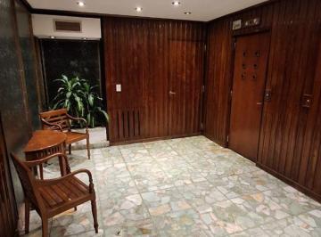 Departamento de 3 ambientes, Colegiales · Semipiso de 3 Ambientes con Balcón Francés Al Frente Todo Extermo