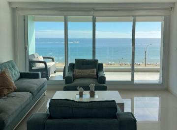 Departamento · 174m² · 3 Ambientes · 1 Cochera · Pent - House en Edificio Horizonte, Parada 21 en Playa Mansa