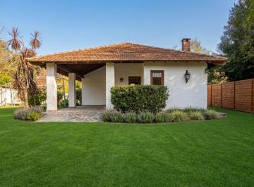 Quinta vacacional · 164m² · 6 Ambientes · 1 Cochera · Estratégico Macrolote de 2.424 m² en Pilar – Oportunidad Para Desarrollo o Inversión Patrimonial