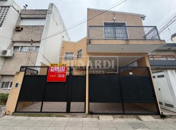 PH · 70m² · 3 Ambientes · 1 Cochera · Casa en PH 3 Ambientes con Cochera