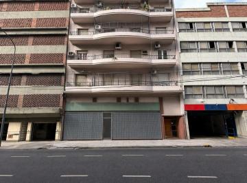 Local comercial · 840m² · Excelente Local en Flores, Caba - 650 m - 14 m de Frente.