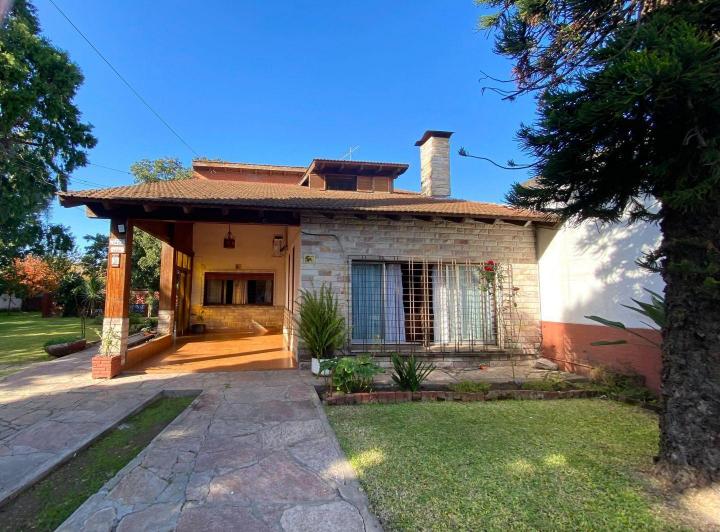 Casa · 190m² · 5 Ambientes · 1 Cochera