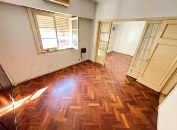 Local comercial · 110m² · 4 Ambientes · Casa/ Oficina PH Apto Profesional en Venta y en Alquiler.
