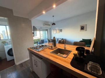 Departamento · 70m² · 3 Ambientes · Departamento Tres Ambientes con Balcón en Alquiler en Quilmes Centro