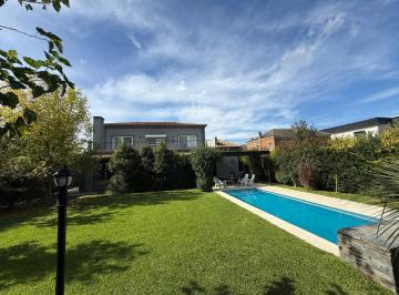 Casa · 214m² · 7 Ambientes · 2 Cocheras · Casa en Venta B Cdo Los Pilares 4 Dorm, Escr, Pile