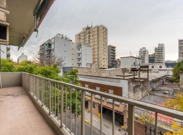 Departamento · 67m² · 4 Ambientes · Departamento de 4 Ambientes con Balcón Corrido y Vista Abierta en Flores! - Quirno 100