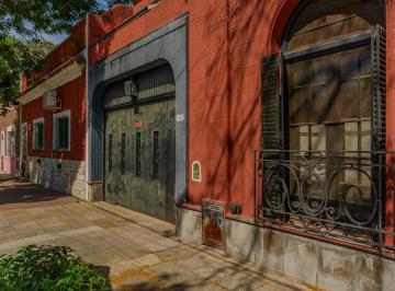 Casa · 304m² · 7 Ambientes · 1 Cochera · Casa en Florida Mitre/este Venta