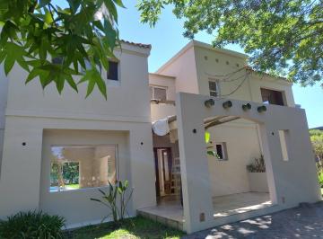 Casa · 250m² · 6 Ambientes · 2 Cocheras · Casa - St. Mathews Village