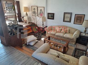 Casa · 212m² · 4 Ambientes · 2 Cocheras · Casa en San Andrés