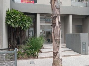 Departamento de 2 ambientes, Lomas de Zamora · Excelente Depto. 2 Amb con Cochera en Lomas Centro. Impecable!