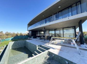 LHP-LHP-3300_2 · Imponente Casa en Venta 4 Dorm. Al Lago Central - Muelles Puertos