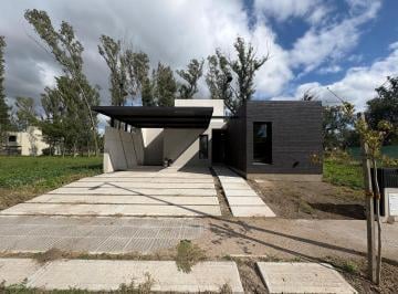 Casa · 110m² · 6 Ambientes · 2 Cocheras · Casa en Nuevo Malagueño