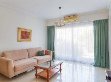 Departamento · 64m² · 3 Ambientes · Venta Piso 3 Amb C/patio. Parque Chacabuco