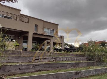 Casa · 403m² · 6 Ambientes · 2 Cocheras · Venta Casa 6 Amb a La Laguna Barrio El Golf Nordelta Tigre