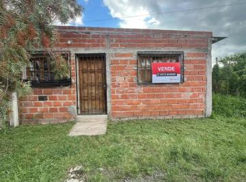 Casa · 70m² · 2 Ambientes · 1 Cochera · Casa en Venta en Atocha - Buen Clima