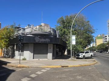Local comercial · 76m² · 1 Ambiente · Local Av Alberdi Al 700 Esquina Ibarlucea, 76 m² Moderno, Persianas con Vidrieras Amplias