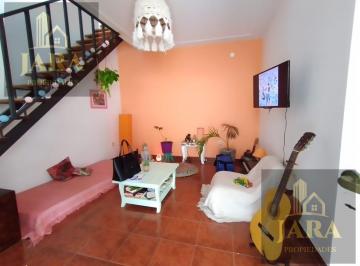 PH · 66m² · 3 Ambientes · PH en Bernal