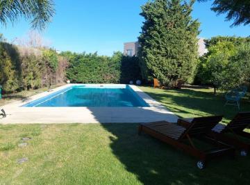 Casa · 180m² · 5 Ambientes · 2 Cocheras · Alquiler Anual con Muebles 5 Amb. Barrio Santa Teresa Villanueva Tigre