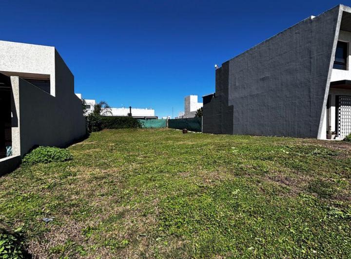 Terreno · 360m²