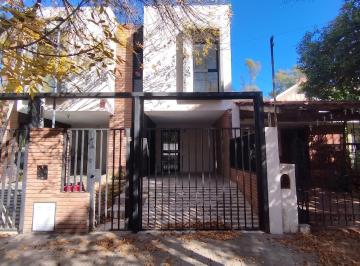 Casa de 5 ambientes, Córdoba · Venta - Dúplex 3 Dorm. en B° Parque Vélez Sarsfield