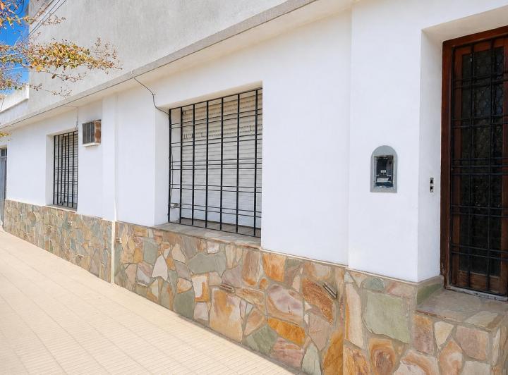 Casa · 106m² · 3 Ambientes · 1 Cochera