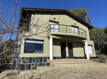 Casa · 160m² · 9 Ambientes · 2 Cocheras · Venta Los Manantiales Villa Gral Belgrano Duplex de 2 Dorm. Pileta